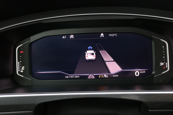 Volkswagen Tiguan 1.5 TSI R-Line Xenon Led Navi Virtual cockpit Panodak Camera Bj:2019