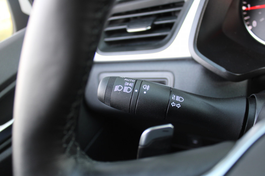 Renault Captur Aut. 1.3 Mild Hybrid 140 Techno | Automaat | Stuurverwarming | Camera | PDC | Airco | 17" LM | Cruise |
