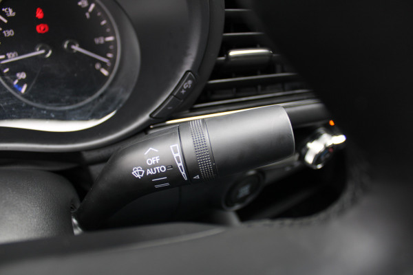 Mazda 3 2.0 SkyActiv-X 180 Comfort met Bose | Airco | Navi | Cruise | PDC | Camera | Bluetooth | 16"LM |