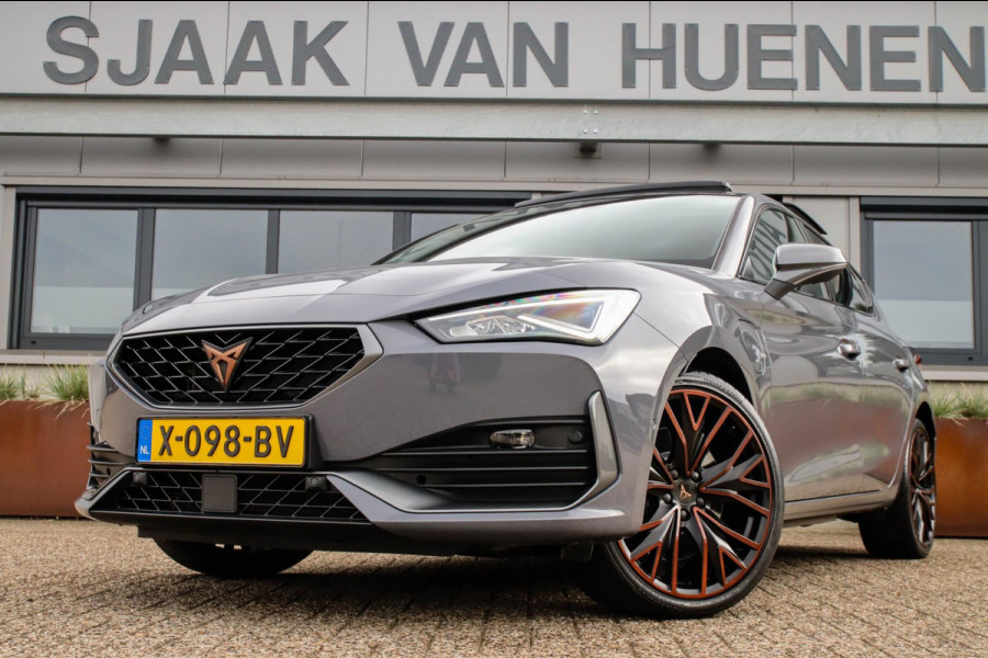 CUPRA Leon 1.4 e-Hybrid VZ Copper Edition 245pk DSG! 1e|Panoramadak|Virtual Cockpit|LED Matrix|Kuipstoelen elektrisch|NAVI|Camera