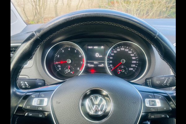 Volkswagen Polo 1.2 TSI Highline/Panodak/Cruise Con/Applecarplay