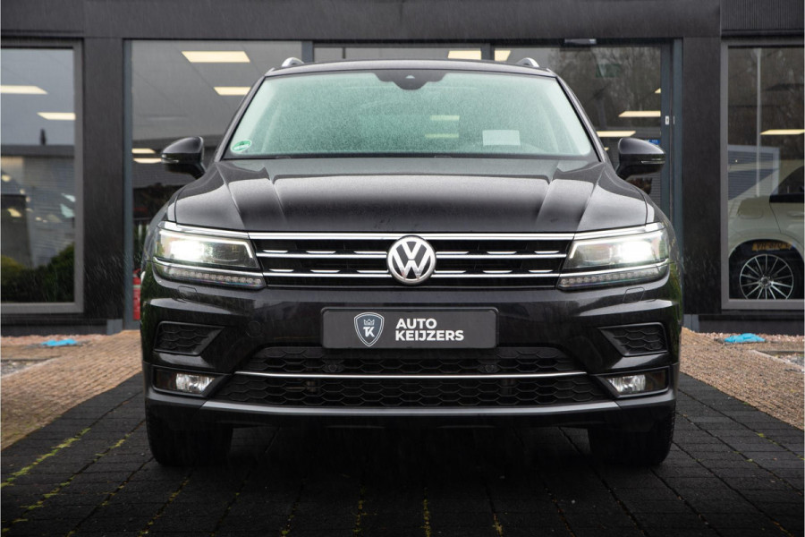 Volkswagen Tiguan 2.0 TSI 4Motion Highline Panodak Adapt. Cruise Virtual Dash HUD Trekhaak 18''LM