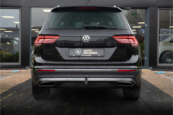 Volkswagen Tiguan 2.0 TSI 4Motion Highline Panodak Adapt. Cruise Virtual Dash HUD Trekhaak 18''LM