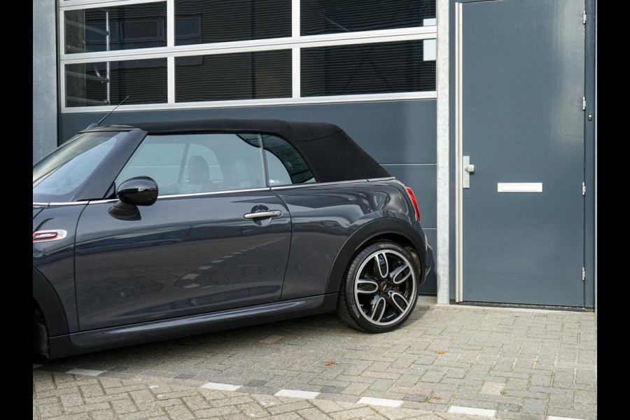 MINI Cabrio 2.0 John Cooper Works Chili, vol-opties! Head-up, Camera + Parkeer Sensoren, Harman Kardon HiFi, Navi prof.