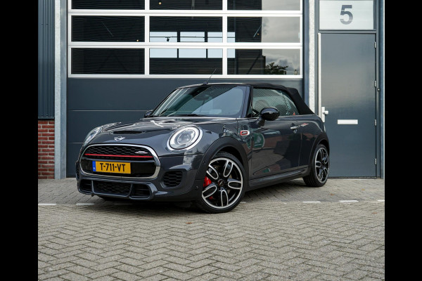 MINI Cabrio 2.0 John Cooper Works Chili, vol-opties! Head-up, Camera + Parkeer Sensoren, Harman Kardon HiFi, Navi prof.