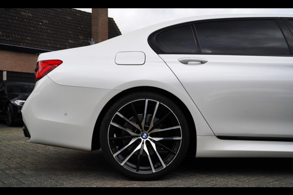 BMW 7 Serie 740Li High Executive | Panorama | Harman/Kardon | Adaptieve cruise | HuD | LED | Parelmoer wit | M-pakket | 20 inch |