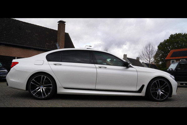 BMW 7 Serie 740Li High Executive | Panorama | Harman/Kardon | Adaptieve cruise | HuD | LED | Parelmoer wit | M-pakket | 20 inch |