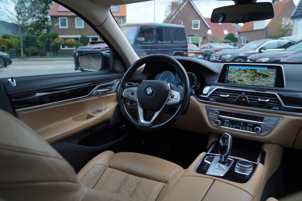 BMW 7 Serie 740Li High Executive | Panorama | Harman/Kardon | Adaptieve cruise | HuD | LED | Parelmoer wit | M-pakket | 20 inch |