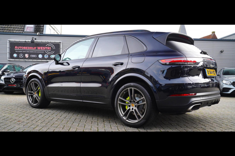 Porsche Cayenne 3.0 E-Hybrid | Sport Chrono | Bose Sound | Panorama | Luchtvering | Trekhaak | Adaptieve Cruise | 360 camera | NAP