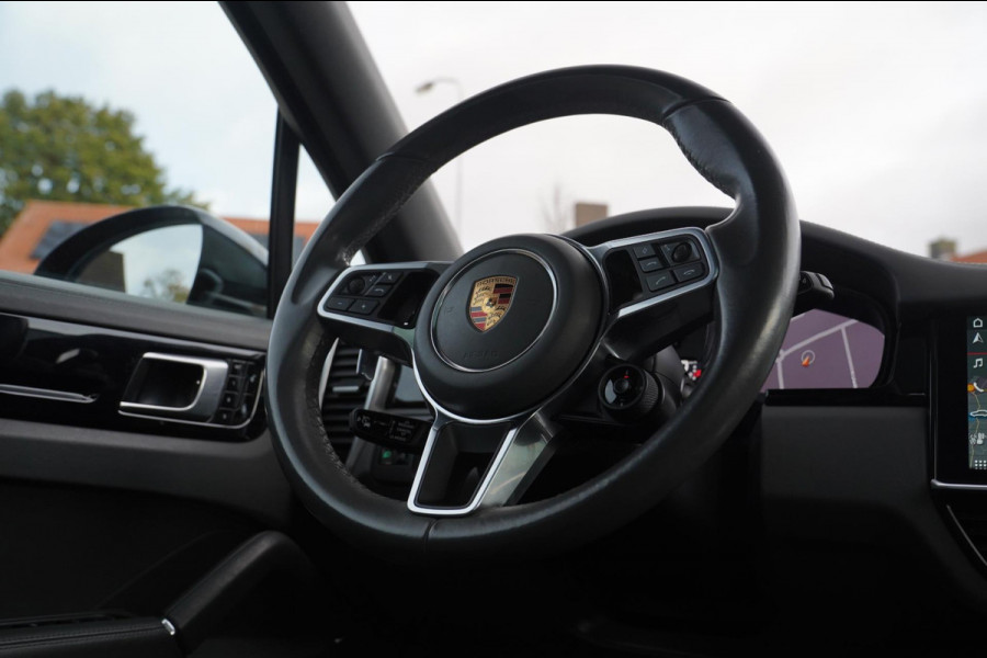 Porsche Cayenne 3.0 E-Hybrid | Sport Chrono | Bose Sound | Panorama | Luchtvering | Trekhaak | Adaptieve Cruise | 360 camera | NAP