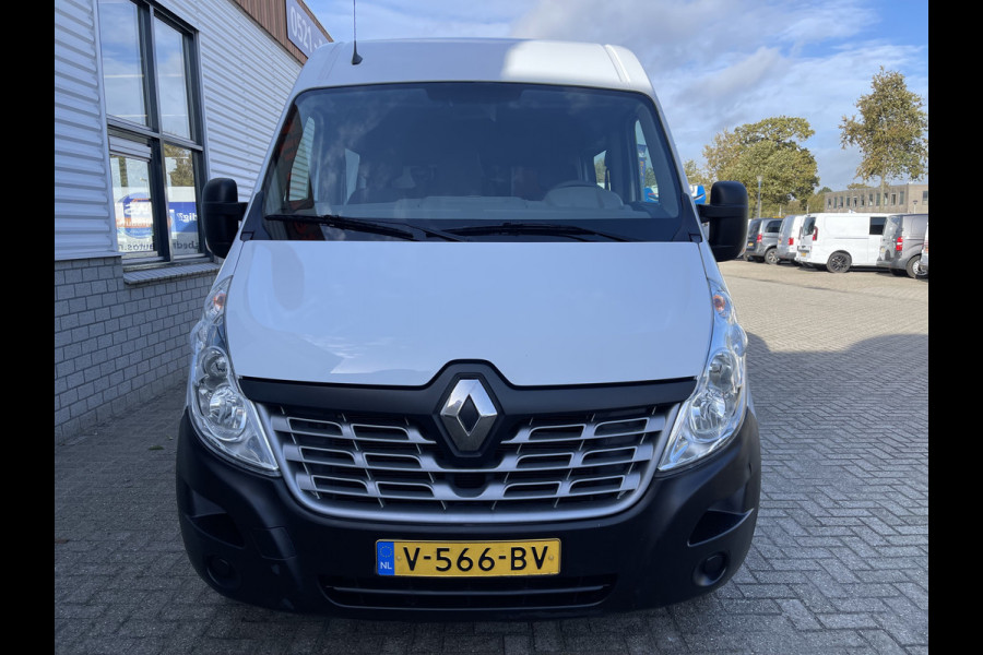 Renault Master T35 2.3 dCi 130pk L2H2 DC 6 persoons / vaste prijs rijklaar € 15.950 ex btw / lease vanaf € 311 / airco / cruise control / navigatie / trekhaak 2500 kg / pdc achter !