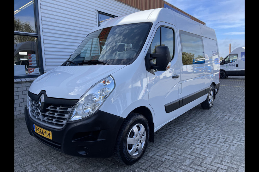 Renault Master T35 2.3 dCi 130pk L2H2 DC 6 persoons / vaste prijs rijklaar € 15.950 ex btw / lease vanaf € 311 / airco / cruise control / navigatie / trekhaak 2500 kg / pdc achter !