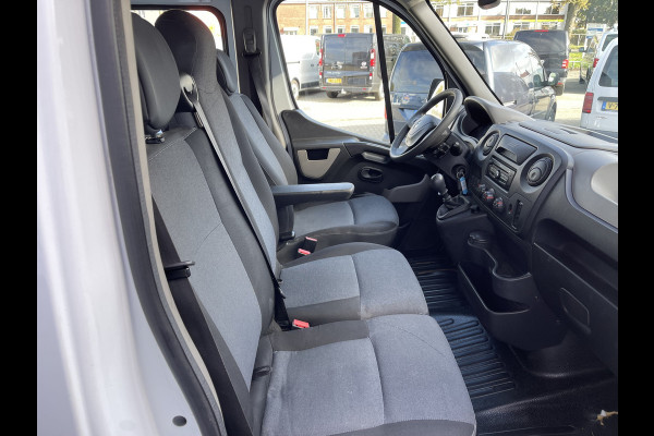 Renault Master T35 2.3 dCi 130pk L2H2 DC 6 persoons / vaste prijs rijklaar € 15.950 ex btw / lease vanaf € 311 / airco / cruise control / navigatie / trekhaak 2500 kg / pdc achter !