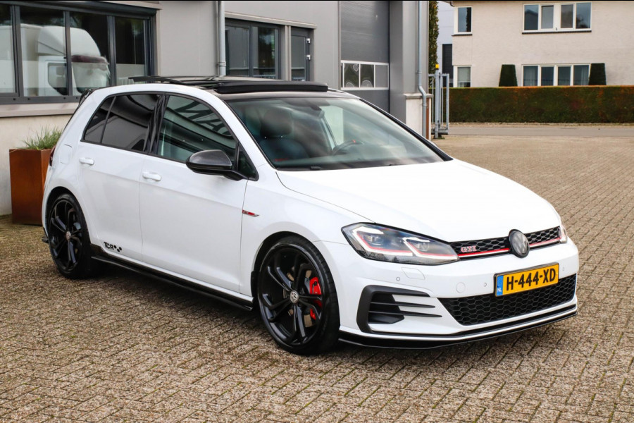 Volkswagen Golf 2.0 TSI GTI TCR DSG automaat! 2e|DLR|Virtual Cockpit|Panoramadak|Alcantara|Camera|Keyless|DynAudio|CarPlay|19inch