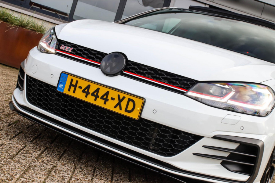 Volkswagen Golf 2.0 TSI GTI TCR DSG automaat! 2e|DLR|Virtual Cockpit|Panoramadak|Alcantara|Camera|Keyless|DynAudio|CarPlay|19inch