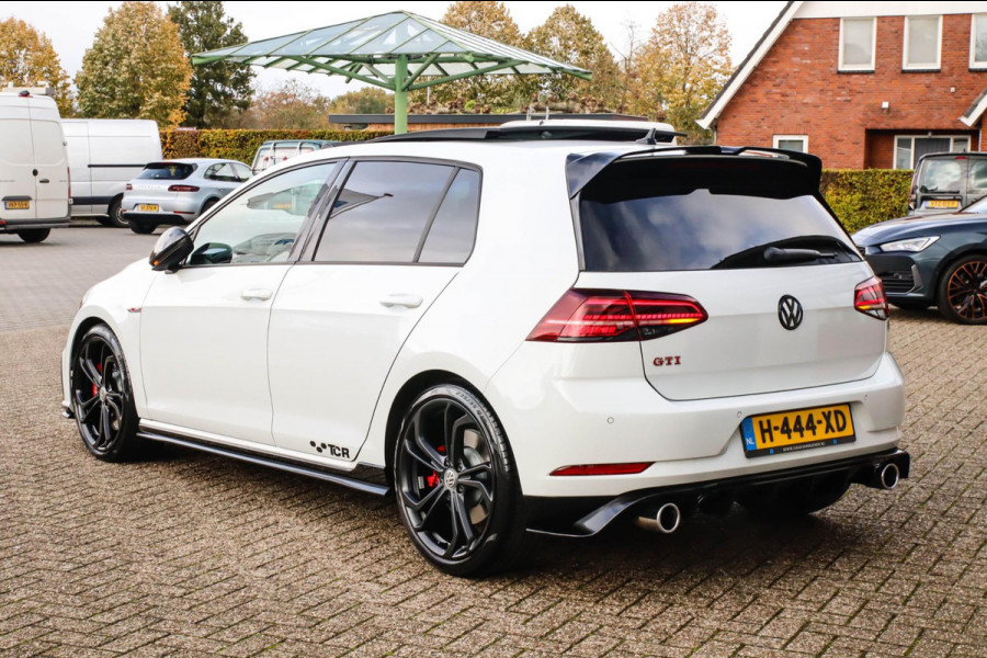 Volkswagen Golf 2.0 TSI GTI TCR DSG automaat! 2e|DLR|Virtual Cockpit|Panoramadak|Alcantara|Camera|Keyless|DynAudio|CarPlay|19inch