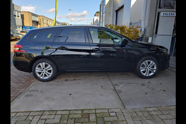 Peugeot 308 SW 1.2 PureTech Blue Lease Executive