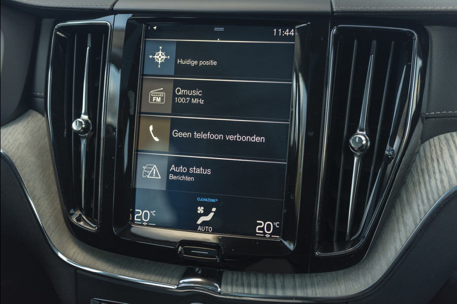 Volvo XC60 T8 AWD Aut. Inscription Leder Navigatie Standkachel 390pk