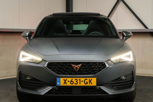 CUPRA Leon 1.4 e-Hybrid VZ Copper Edition 245pk DSG! 1e|Panoramadak|Virtual Cockpit|LED Matrix|Kuipstoelen elektrisch|NAVI|Camera