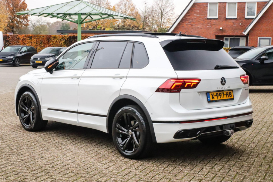 Volkswagen Tiguan 1.4 TSI eHybrid R-Line Business DSG 245pk Panoramadak|Virtual Cockpit|IQ LED Plus|NAVI|ACC|Black|19inch|Trekhaak