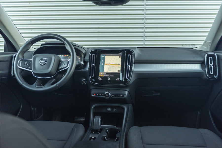 Volvo XC40 T4 Recharge Aut. Inscription Navigatie Parkeercamera On-Call 211pk