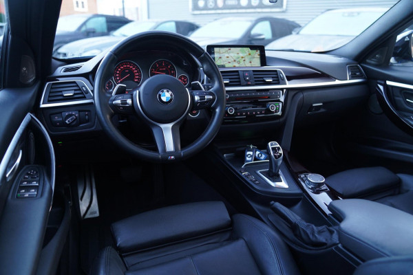 BMW 3 Serie Touring 335d xDrive Centennial High Executive | Panorama | Harman/Kardon | Elek trekhaak | 360 cam | Eristol Blau |