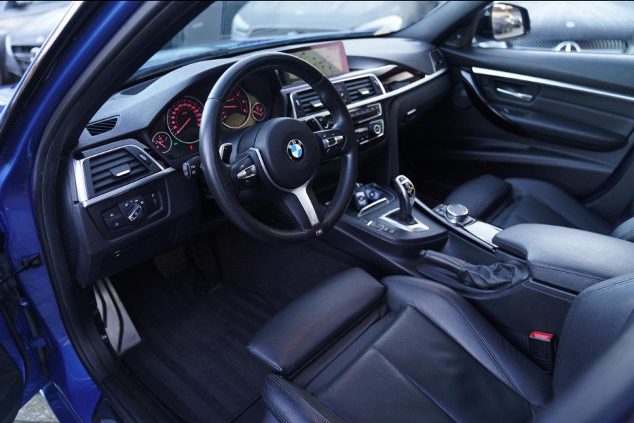 BMW 3 Serie Touring 335d xDrive Centennial High Executive | Panorama | Harman/Kardon | Elek trekhaak | 360 cam | Eristol Blau |