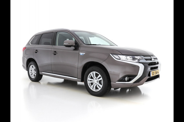 Mitsubishi Outlander 2.0 PHEV Pure AWD (INCL-BTW)  *MICRO-LEDER | NAVI-FULLMAP | KEYLESS | DAB | CAMERA | ECC | PDC | CRUISE | APP.CONNECT*