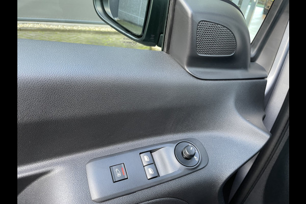 Fiat E-Doblò 136 L1 50 kWh Airco - Cruise control - ParkS-A - Radio - USB - CD+AB - Ramen E-VZ - L-Steun - Zijschuifd-R - Laadvloer - Tussenschot-V