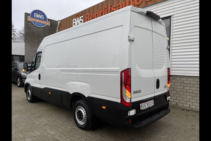 Iveco Daily 35S14V 2.3 automaat L2H2 / vaste prijs rijklaar € 27.950 ex btw / lease vanaf € 500 / cruise en climate control / mag 3500 kg trekken / standkachel / pdc achter !