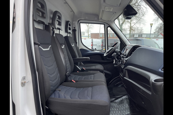 Iveco Daily 35S14V 2.3 automaat L2H2 / vaste prijs rijklaar € 27.950 ex btw / lease vanaf € 500 / cruise en climate control / mag 3500 kg trekken / standkachel / pdc achter !