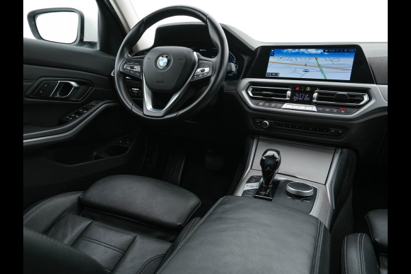 BMW 3 Serie Touring 330e (INCL-BTW) *VERNASCA-VOLLEDER | NAVI-FULLMAP |  VIRTUAL-COCKPIT | FULL-LED | DAB | ECC | PDC | ADAPTIVE-CRUISE | SPORT-SEATS | 17"ALU*