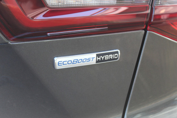 Ford Focus 1.0-125pk EcoBoost Mild-Hybrid ST Line X. Fabrieksgarantie t/m 08-03-2027 ! SYNC 4, Volautm. airco dual, lane- en side assist, pdc v+a, metallic lak, adaptive cruise cntrl, stoel-, stuur- en voorraam verwarming, B&O soundsystem, navigatie, telefoonvoorb. etc., etc.