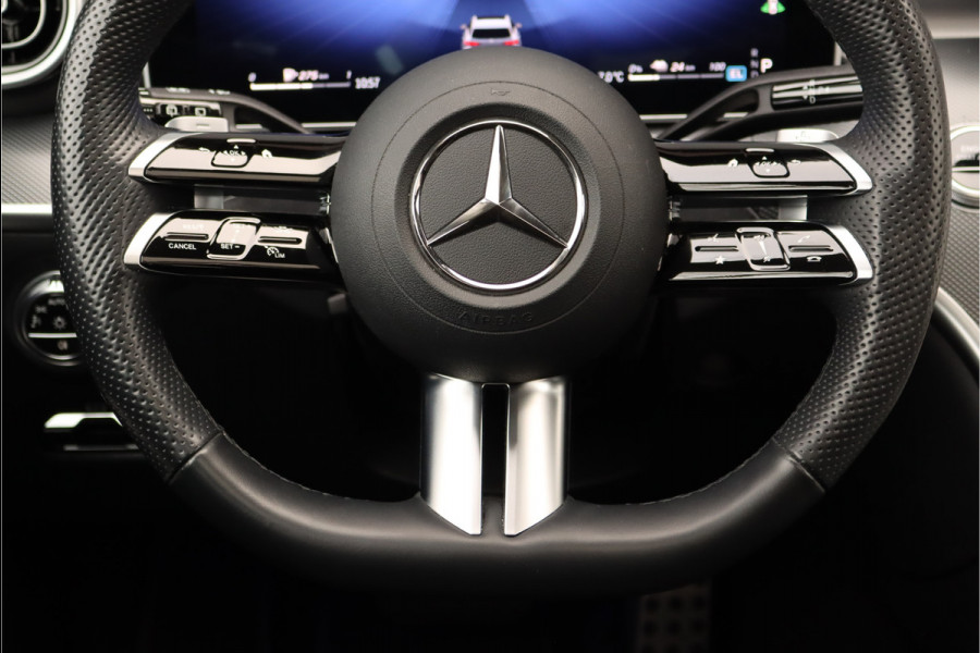 Mercedes-Benz C-Klasse Estate 300 e AMG Line Aut9, Hybride, Panoramadak, Memorypakket, Trekhaak, Distronic, Nappa Leder, Surround Camera, Verwarmd Stuurwiel, Augmented Reality, Nightpakket, Etc.