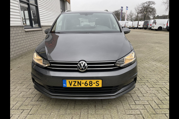 Volkswagen Touran 1.6 TDI grijs kenteken / euro 6 / vaste prijs rijklaar € 20.950 ex btw / lease vanaf € 375 / grijs metallic / airco / cruise / navi / pdc voor en achter / achteruit rijcamera !