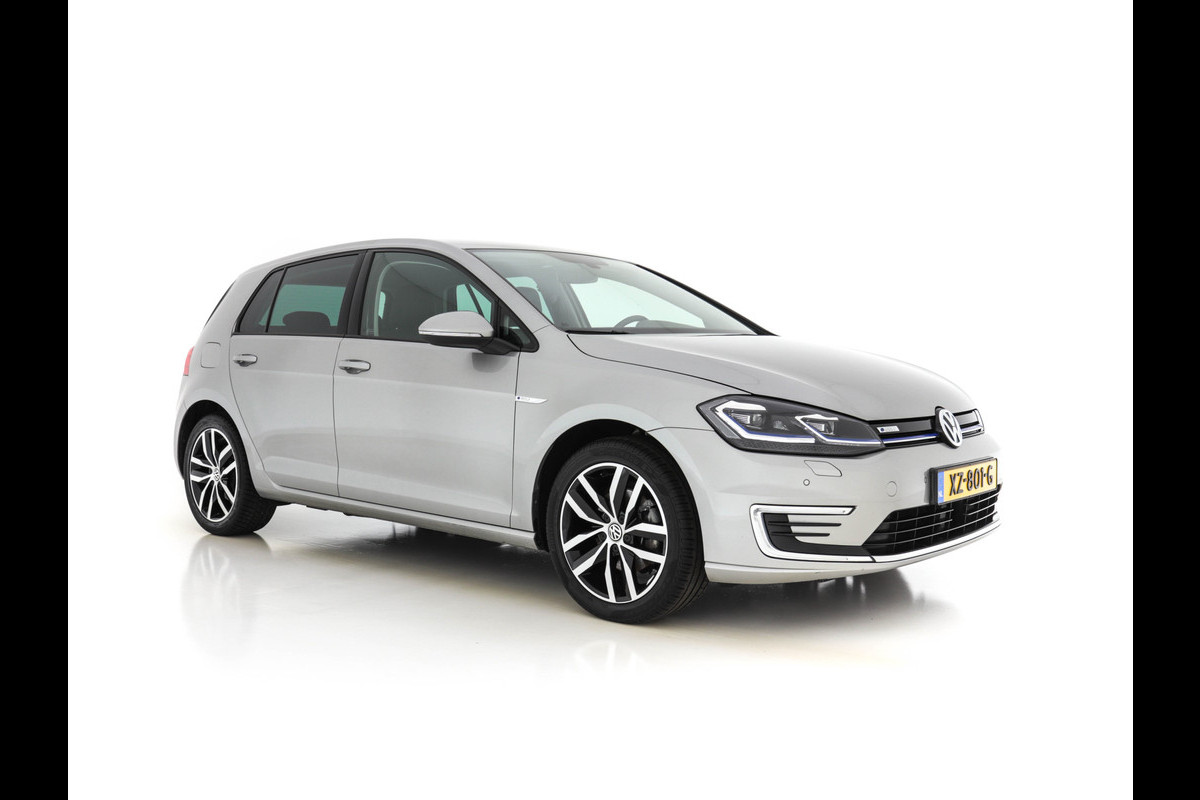 Volkswagen e-Golf (INCL-BTW) *HEATPUMP | FULL-LEATHER | FULL-LED | ADAPTIVE-CRUISE | VIRTUAL-COCKPIT |  KEYLESS | CAMERA | ECC | PDC | APP-CONNECT | COMFORT-SEATS | 17"ALU*