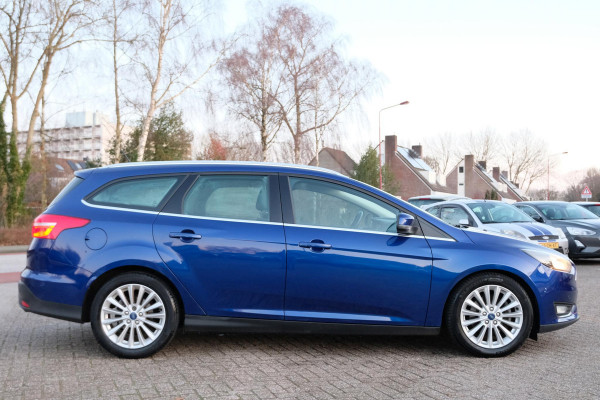 Ford Focus Wagon 1.5 Titanium 150pk | Half leder | Winterpack | 1.500kg trekgewicht | Dealeronderhouden | Navigatie | Parkeersensoren voor & Achter