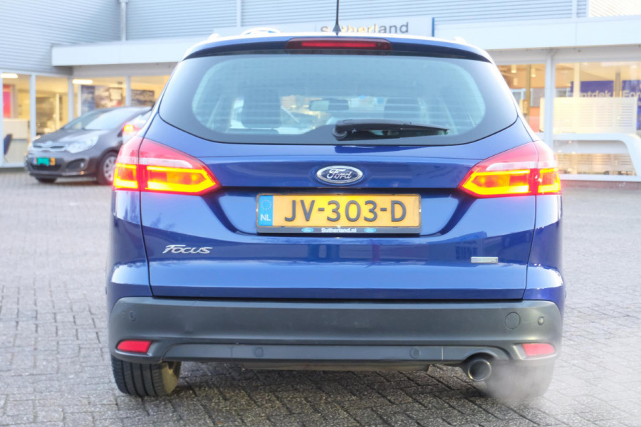 Ford Focus Wagon 1.5 Titanium 150pk | Half leder | Winterpack | 1.500kg trekgewicht | Dealeronderhouden | Navigatie | Parkeersensoren voor & Achter