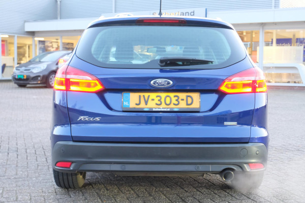 Ford Focus Wagon 1.5 Titanium 150pk | Half leder | Winterpack | 1.500kg trekgewicht | Dealeronderhouden | Navigatie | Parkeersensoren voor & Achter