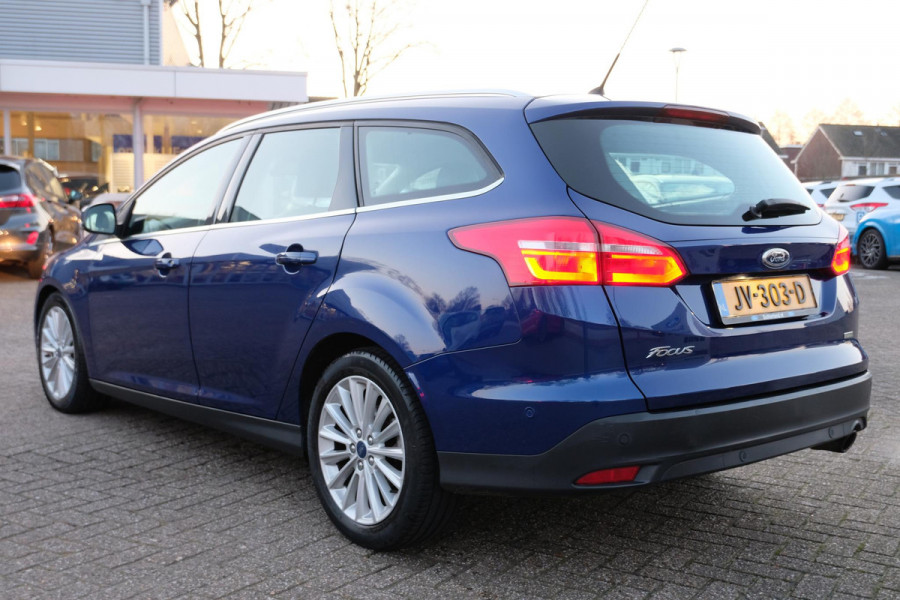 Ford Focus Wagon 1.5 Titanium 150pk | Half leder | Winterpack | 1.500kg trekgewicht | Dealeronderhouden | Navigatie | Parkeersensoren voor & Achter