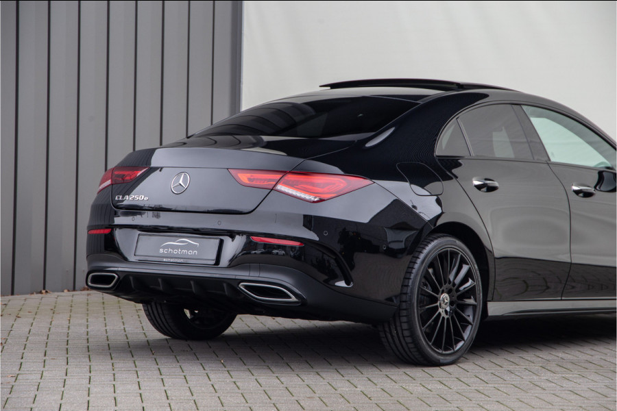 Mercedes-Benz CLA-Klasse 250 e AMG Nightpakket, Pano, Widescreen, 19", Sfeerverlichting Hybrid 2022