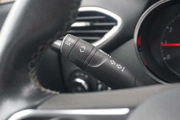 Opel Crossland 1.2 Turbo Elegance 110pk CRUISECONTROL | CARPLAY | E.C.C. | ACHTERUITRIJCAMERA | PARKEERSENSOREN | 34.794km