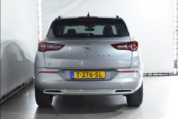 Opel Grandland 1.6 Turbo Hybrid 4x4 Ultimate AUTOMAAT | CARPLAY | NAVIGATIE | ACHTERUITRIJCAMERA MET SENSOREN | E.C.C. | WINTERPAKKET | 13.974km