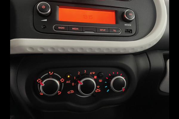 Renault Twingo 1.0 SCe Collection Airco - Cruise control - Radio/USB/AUX/DAB/TEL+BLT - LMV - CD+AB - Ramen E-VZ - Spiegels E-V+V - HSA