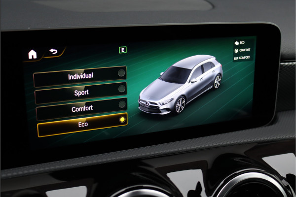 Mercedes-Benz A-Klasse 220 Progressive Aut7, Widescreen, MBUX Navigatie, Cruise Control, Stoelverwarming, Spoorassistent, Apple Carplay/Android Auto, Etc,