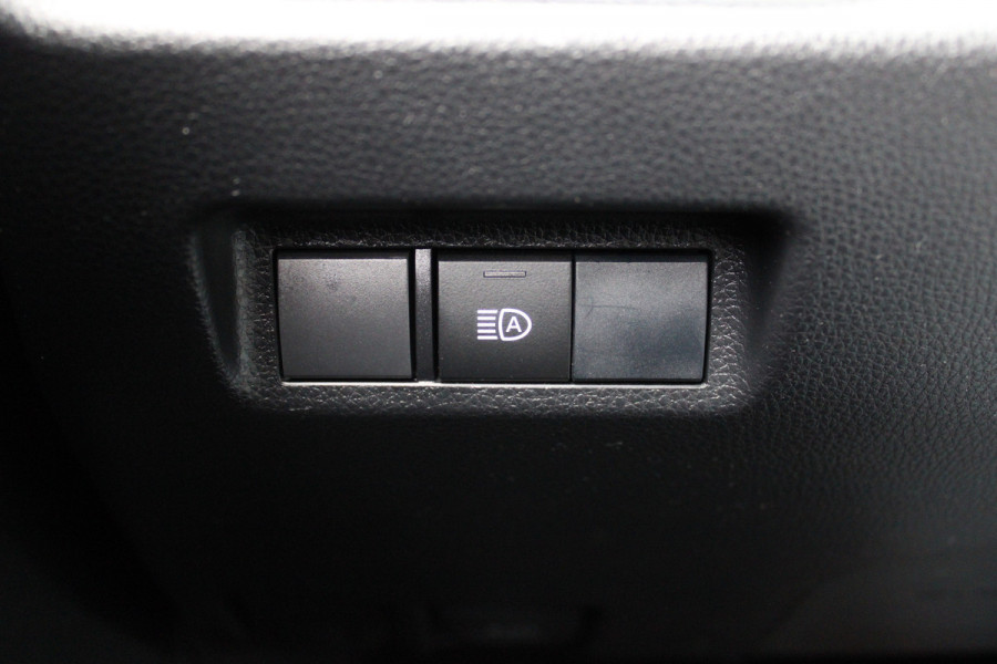 Toyota RAV4 2.0 VVT-iE Active | PDC | Adap. Cruise | Camera | 17" LM | Winterset |