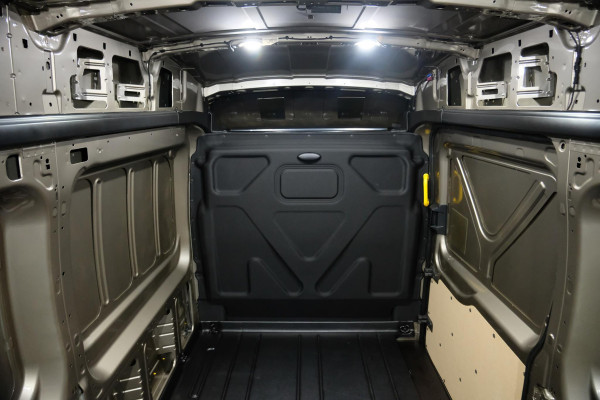 Ford E-Transit 350 L2H3 Trend 68 kWh Direct Leverbaar | SYNC 4 | Navigatie | BLIS |
