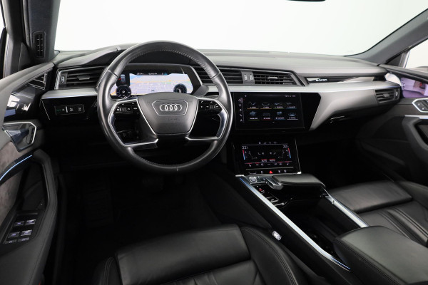 Audi e-tron e-tron 55 quattro advanced 95 kWh 408pk | Panoramadak | Adaptieve cruise controle | B&O soundsystem | Lederen bekleding