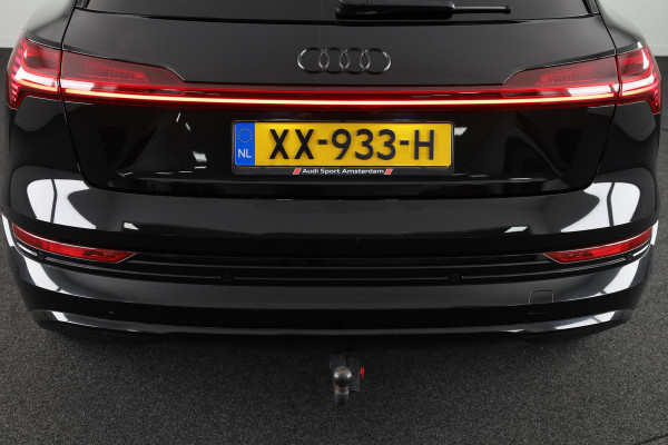 Audi e-tron e-tron 55 quattro advanced 95 kWh 408pk | Panoramadak | Adaptieve cruise controle | B&O soundsystem | Lederen bekleding