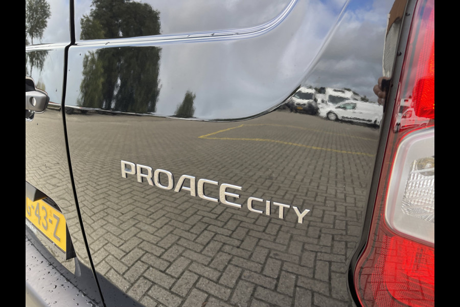 Toyota PROACE CITY 1.5 D-4D 102pk L1H1 Live / rijklaar € 19.950 ex btw / lease vanaf € 366 / direct leverbaar / fabrieksgarantie tot 28-04-2025 ! airco / cruise / Apple Carplay